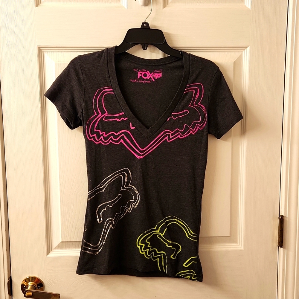 FOX v neck fitted tee